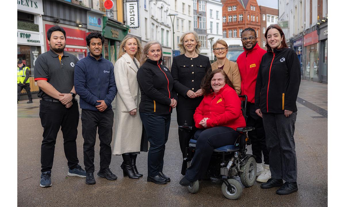 A group of Mr. PRICE, Circle K and Maxol employees staging together